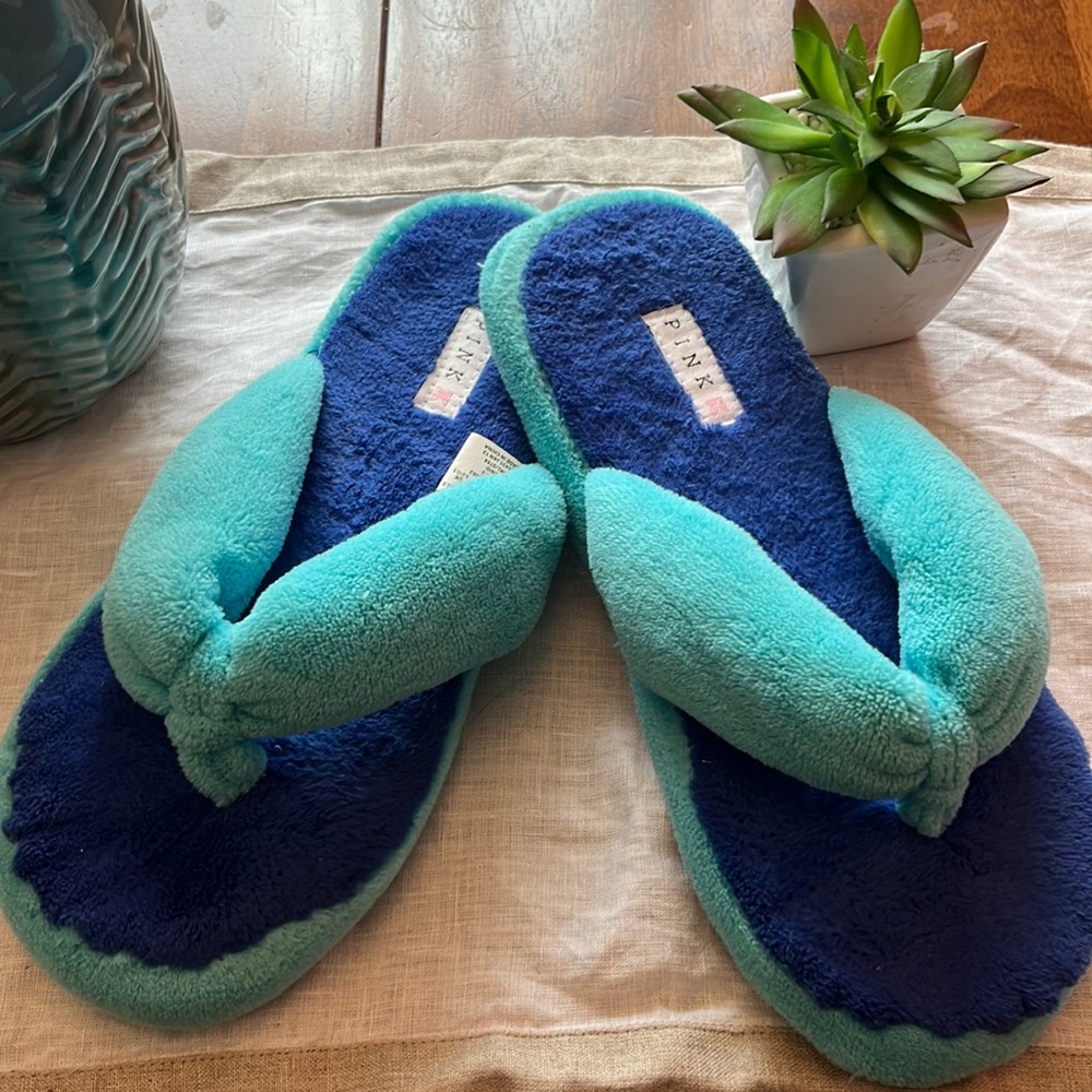 PINK Victoria’s Secret flip flop slippers. Blue and aqua